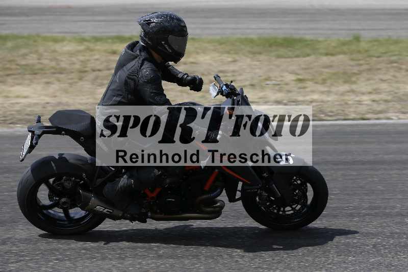 /21 17.06.2026  Ducati Schweiz Track Warmup ADR/Gruppe gelb/54